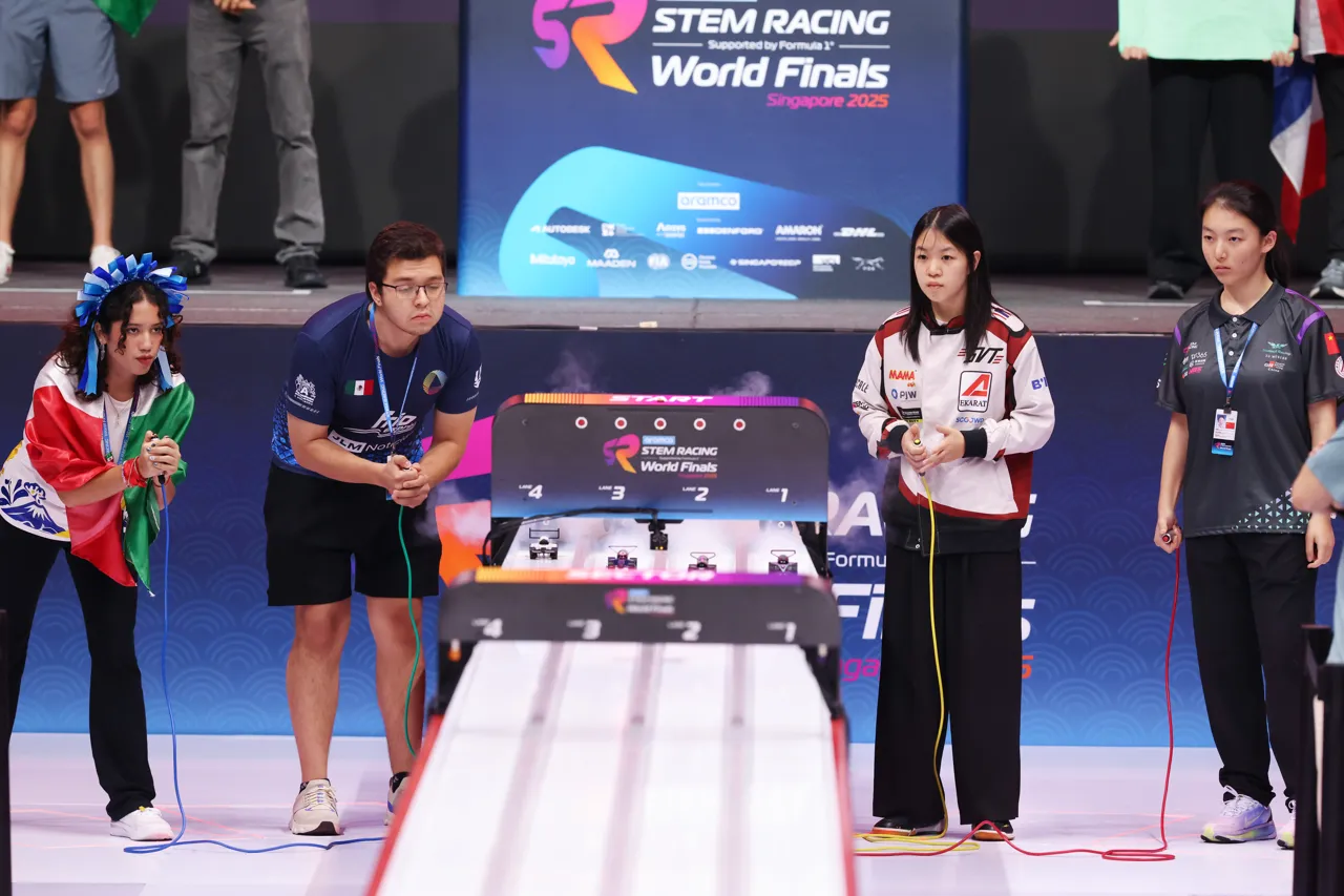 Poblanos en el WRC World Robot Contest